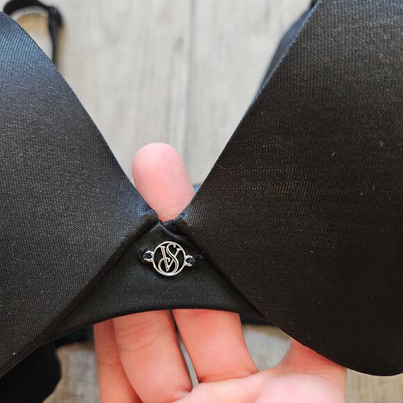 Victorias Secret Very Sexy Push Up Bra Women 34D Black Lace Underwire Date Night - Picture 3 of 10